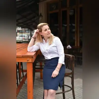 梁芳坤